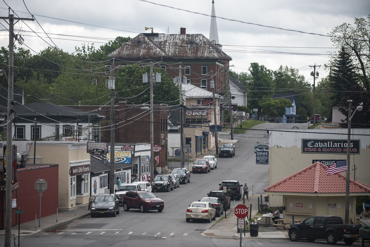 Alexandria Bay suspends open-container law